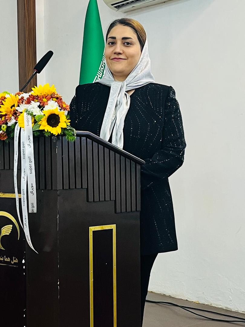 درباره دکتر آزاده محمودی عیسی آبادی